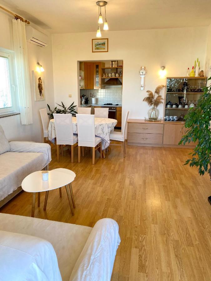 Marina Apartment Barbat na Rabu